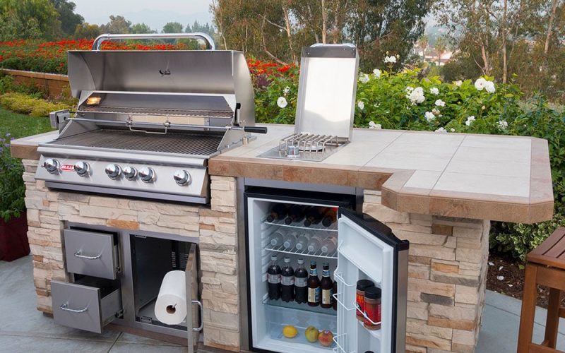 BBQGrills.com-Bull-BBQ-5-Burner-Brahma-Gas-Grill-Expert-Review